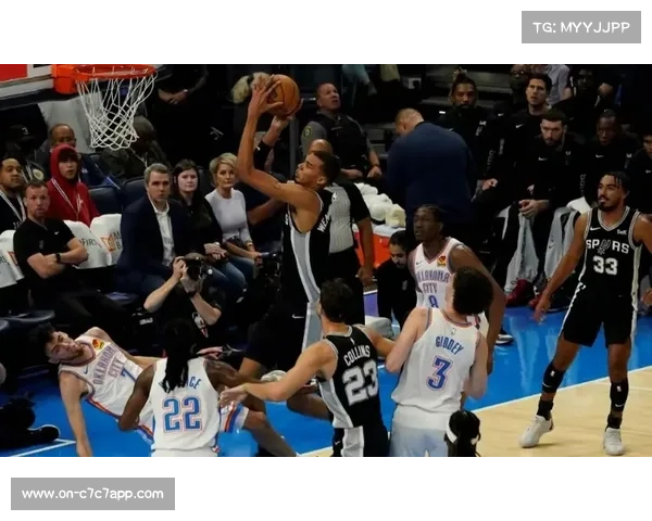 霍姆格伦10分12篮板，雷霆不敌马刺遭遇三杀