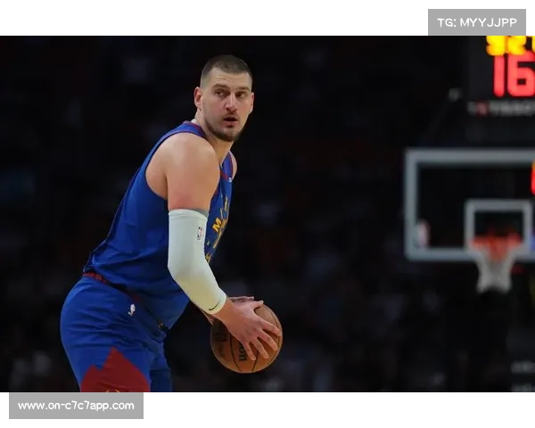 篮板榜约基奇12.2个领跑，唐斯戈贝尔内线争霸